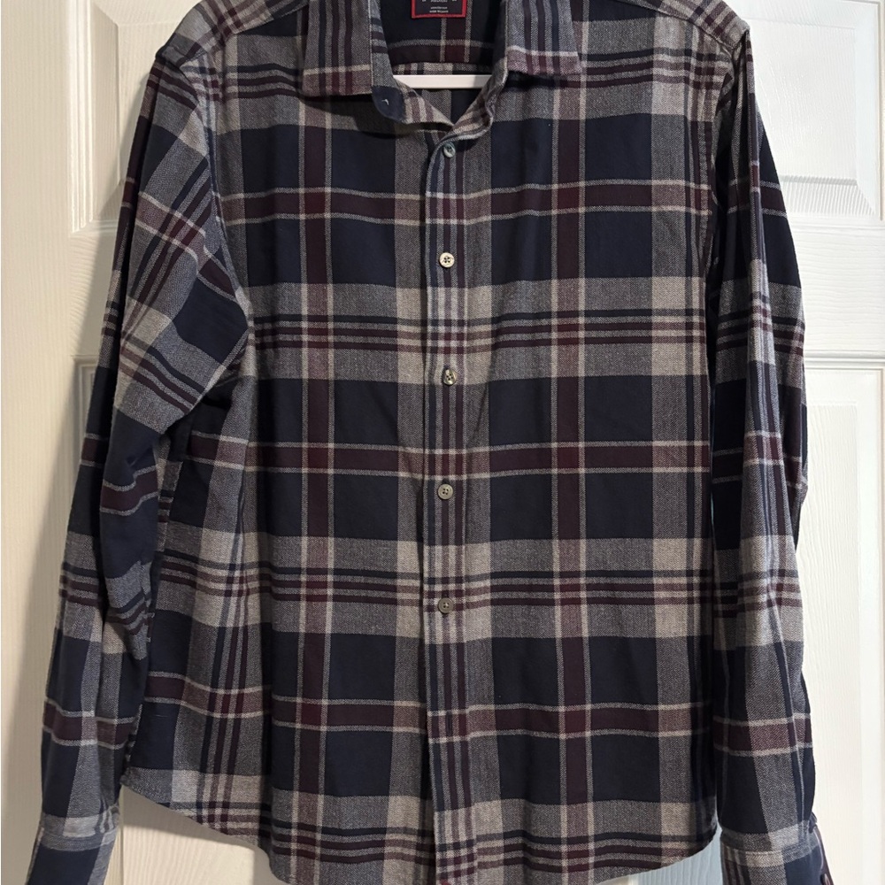 UNTUCKit Men's Button-Down Plaid Shirt - Navy and Burgundy
